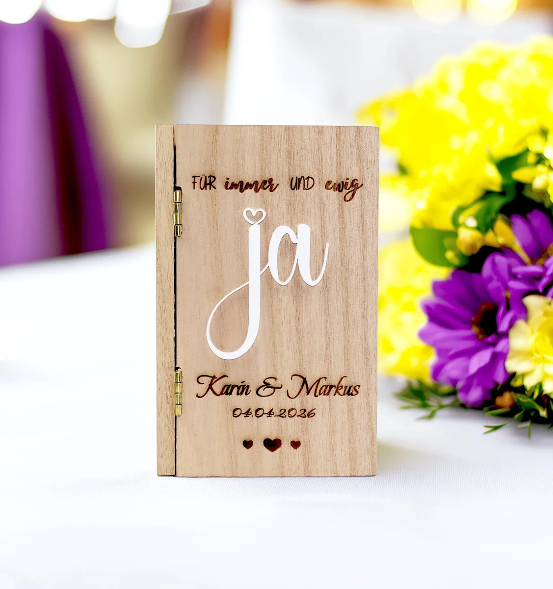 Personalisiertes Hochzeit Geldgeschenk – Holzbuch Ja | Mit Namen & Datum